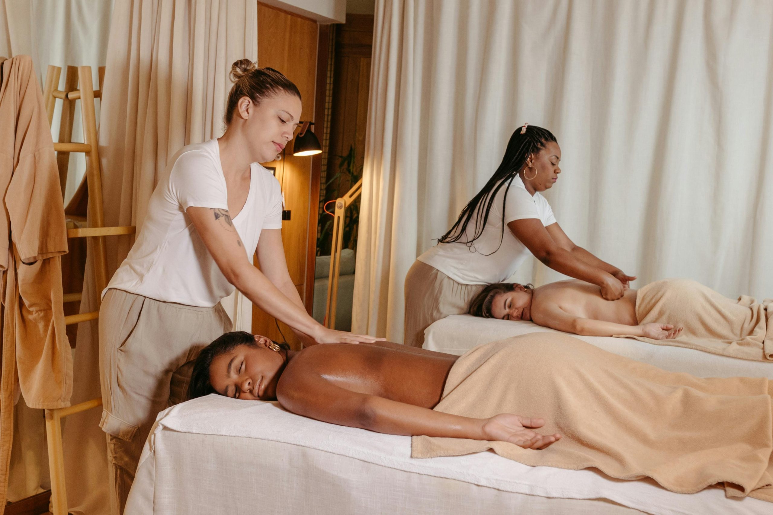 Full Body Massage Jakarta dengan Terapis Profesional di Nice Massage